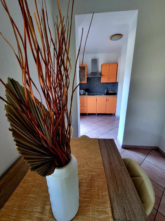 Apartments Ema Pula Zewnętrze zdjęcie