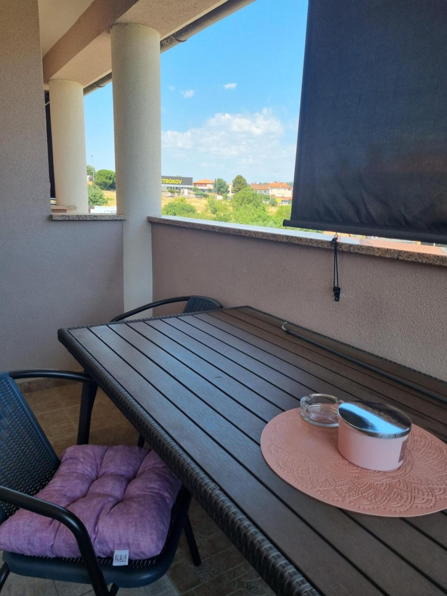 Apartments Ema Pula Zewnętrze zdjęcie