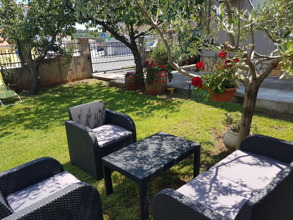 Apartments Ema Pula Zewnętrze zdjęcie
