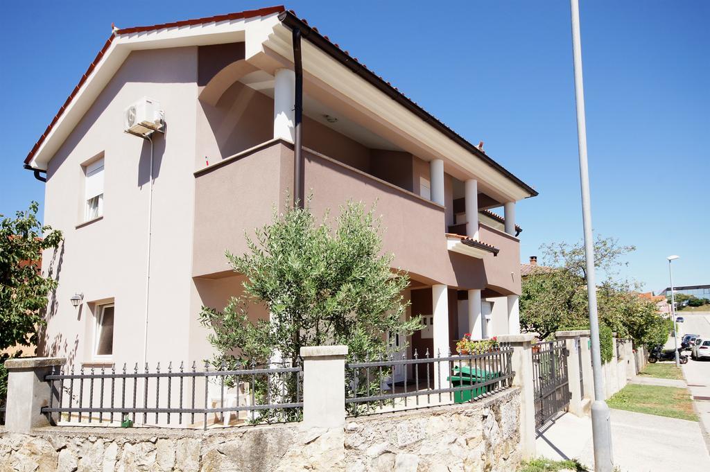 Apartments Ema Pula Zewnętrze zdjęcie